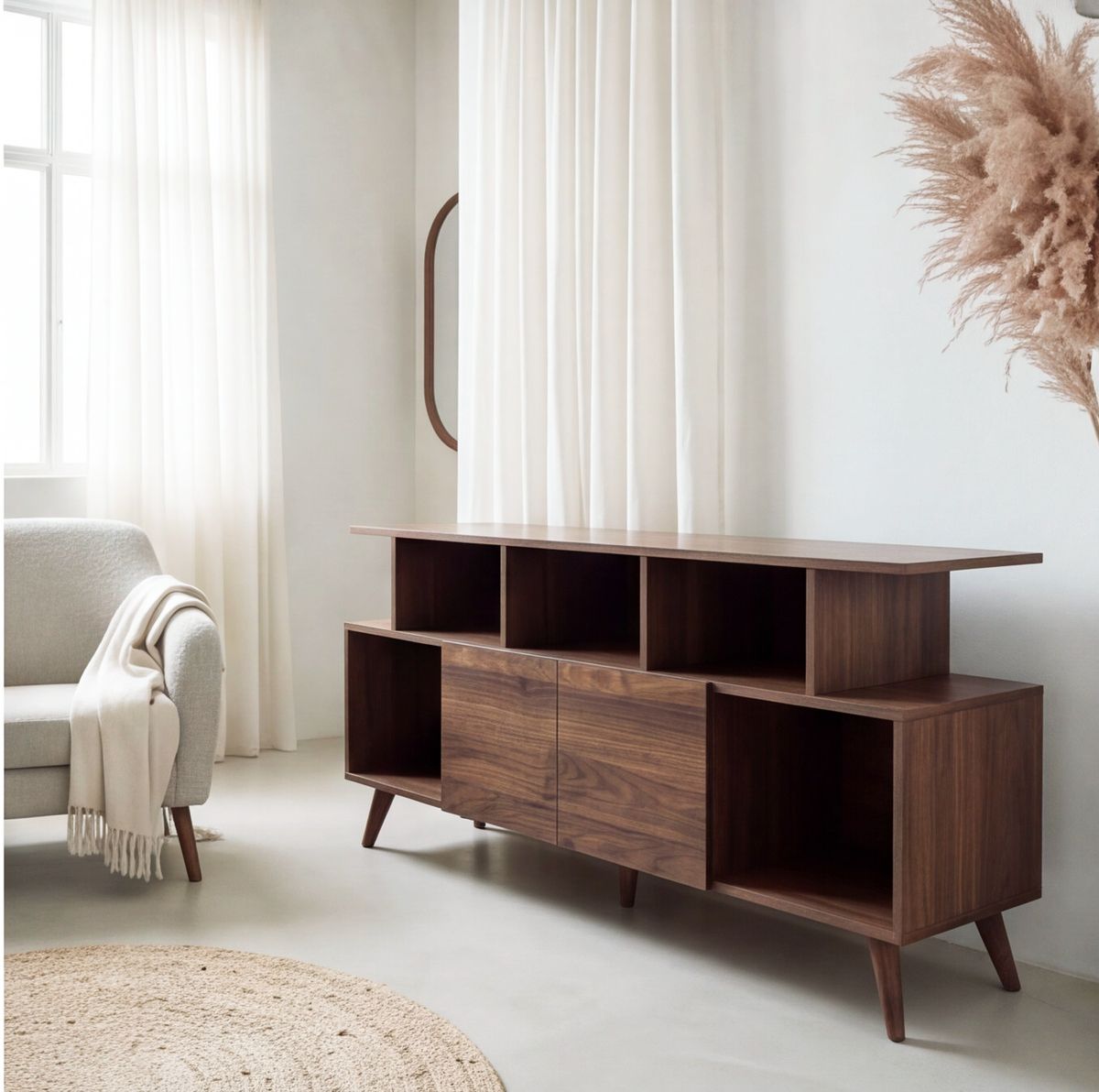 Sideboard aus massivem Schwarznussbaum